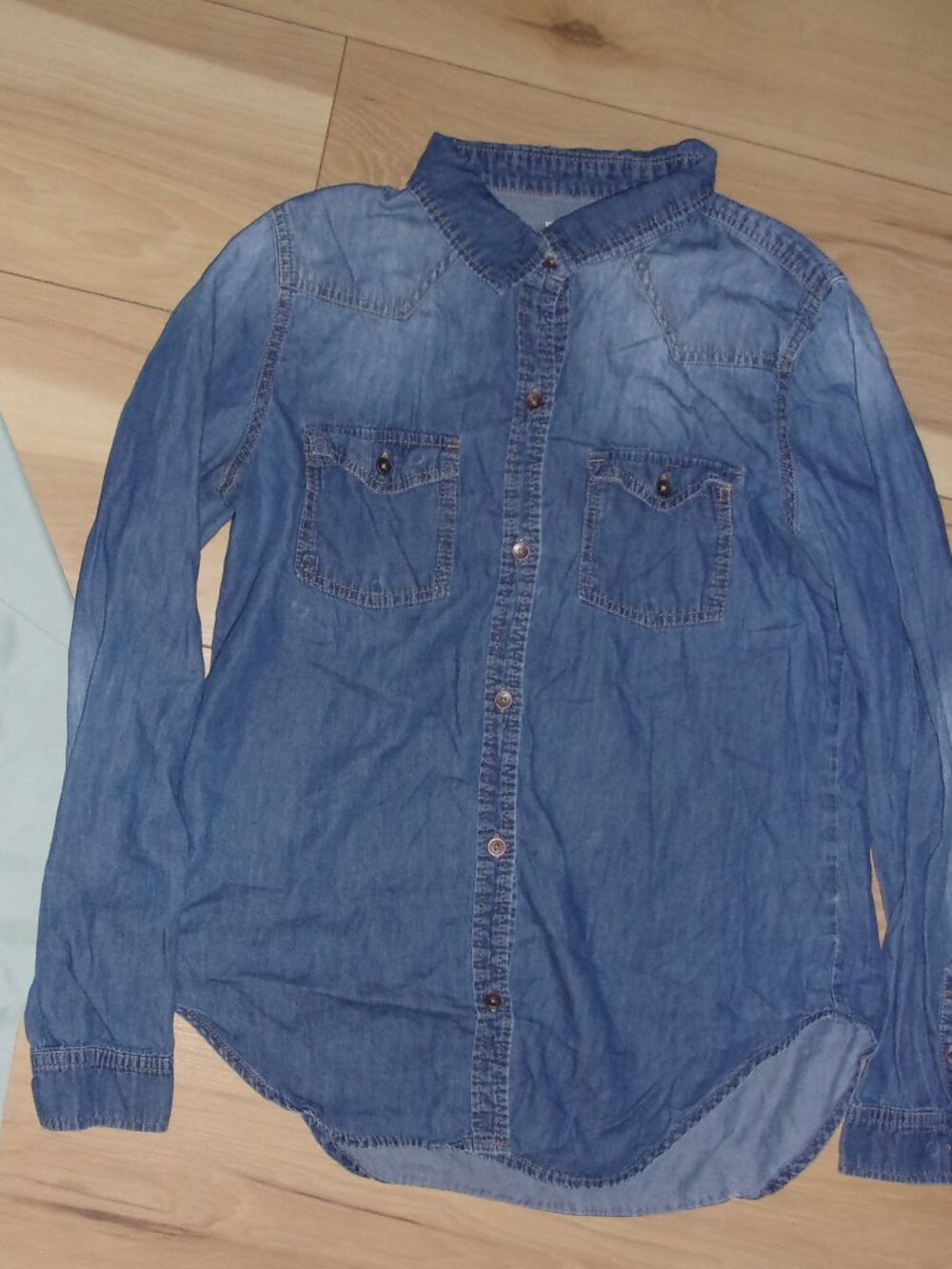size Large womens blue jean denim light  shirt casual dress wear blouse button